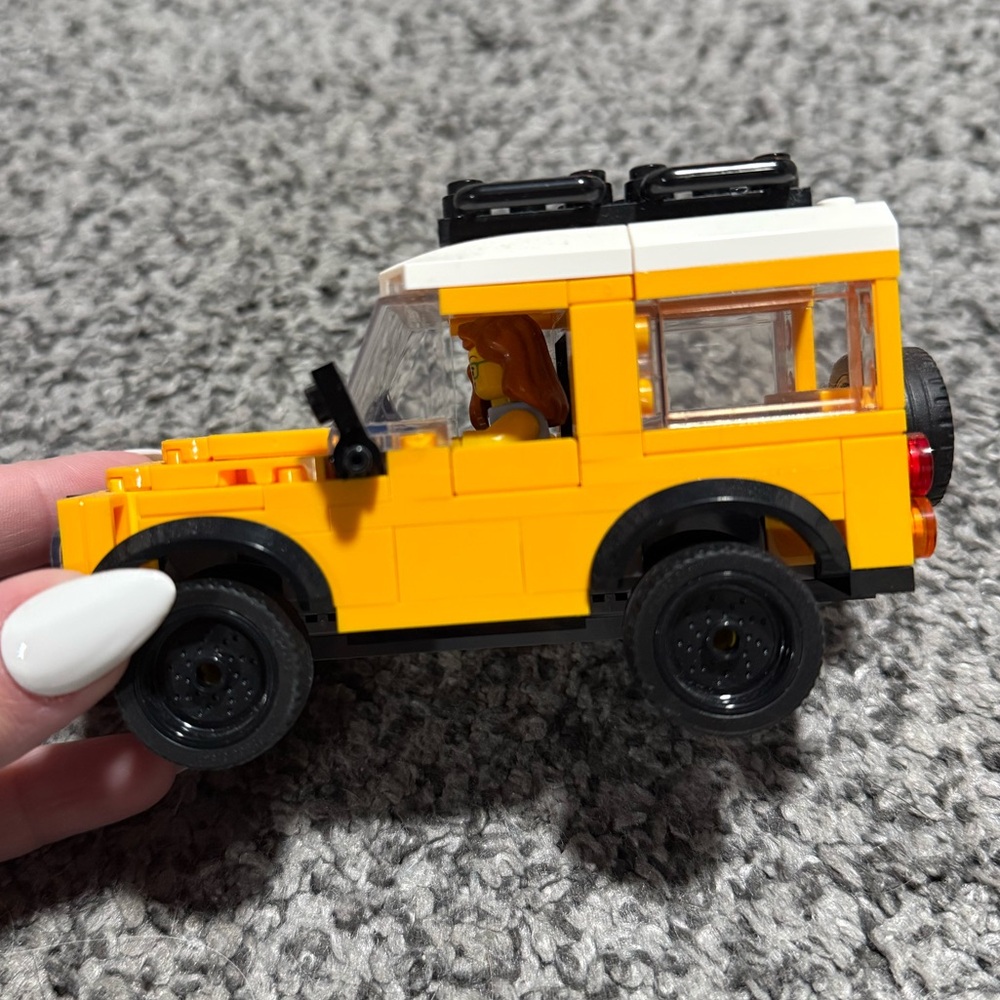 Land Rover Lego set - Picture 3 of 6